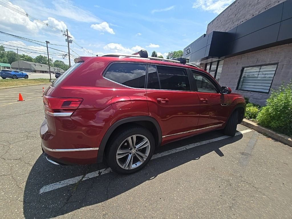 Used 2018 Red Volkswagen SEL image 5