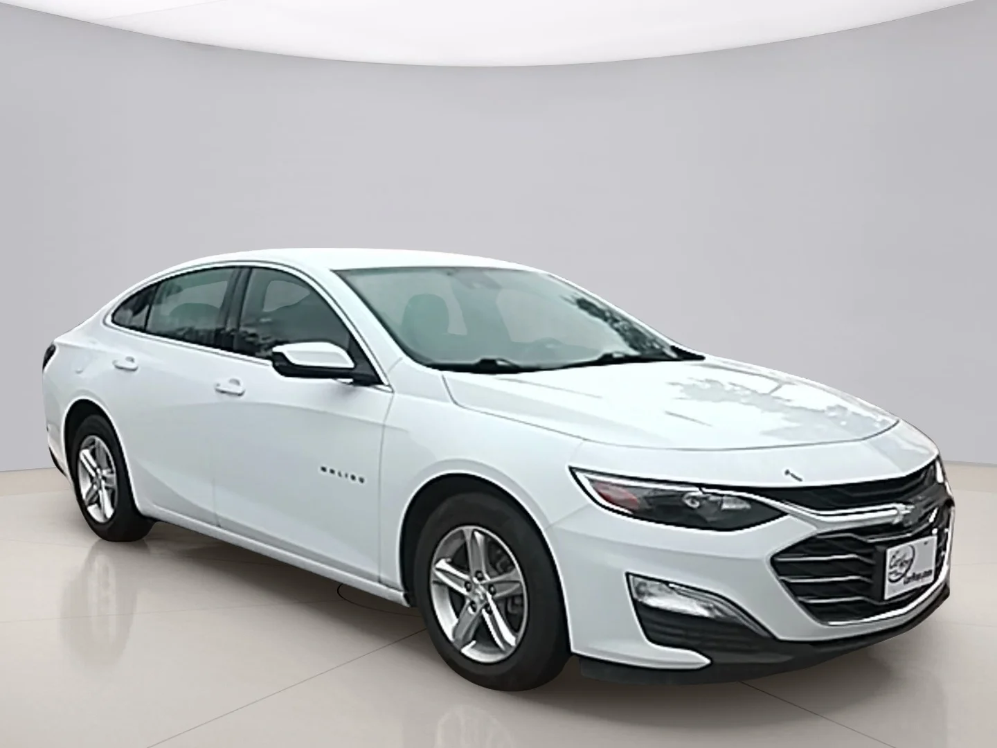 Used 2021 White Chevrolet LT image 7
