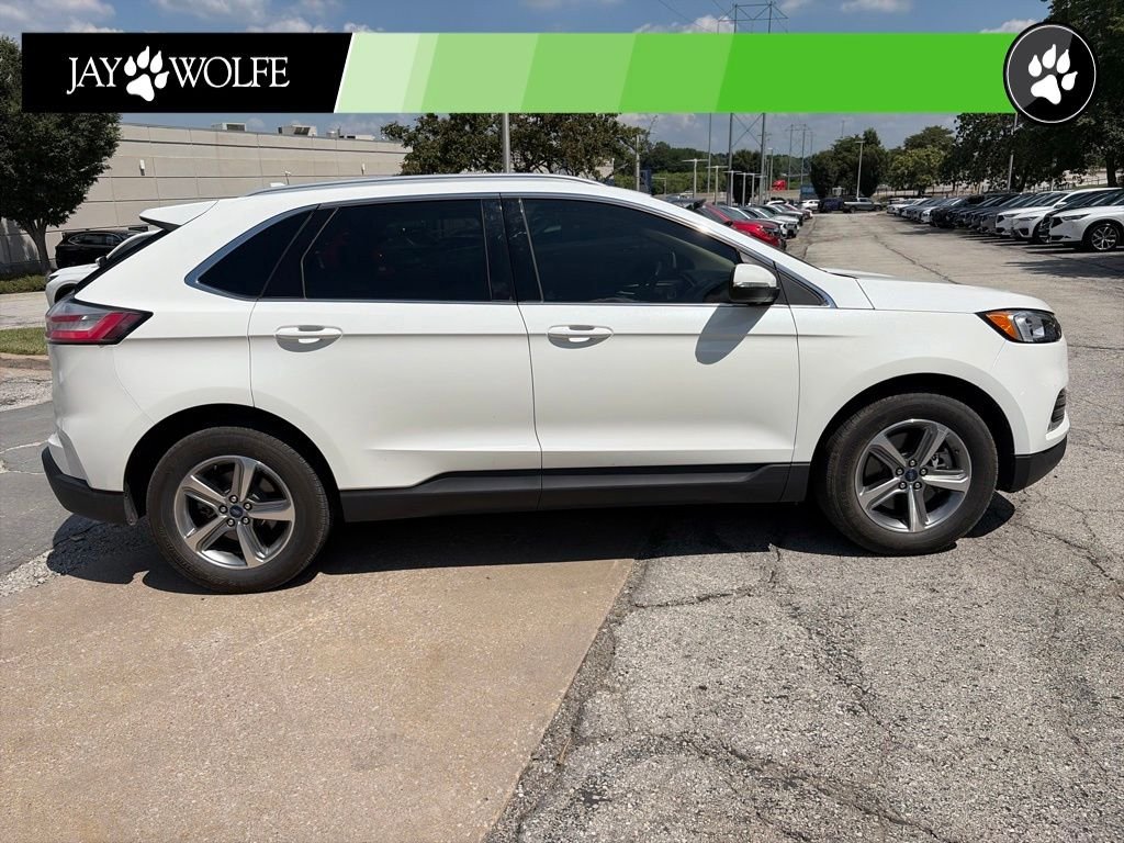 Used 2020 White Ford SEL image 4