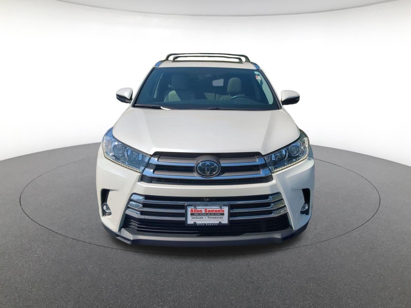 Certified Used 2019 Blizzard Pearl Toyota Limited Platinum image 10