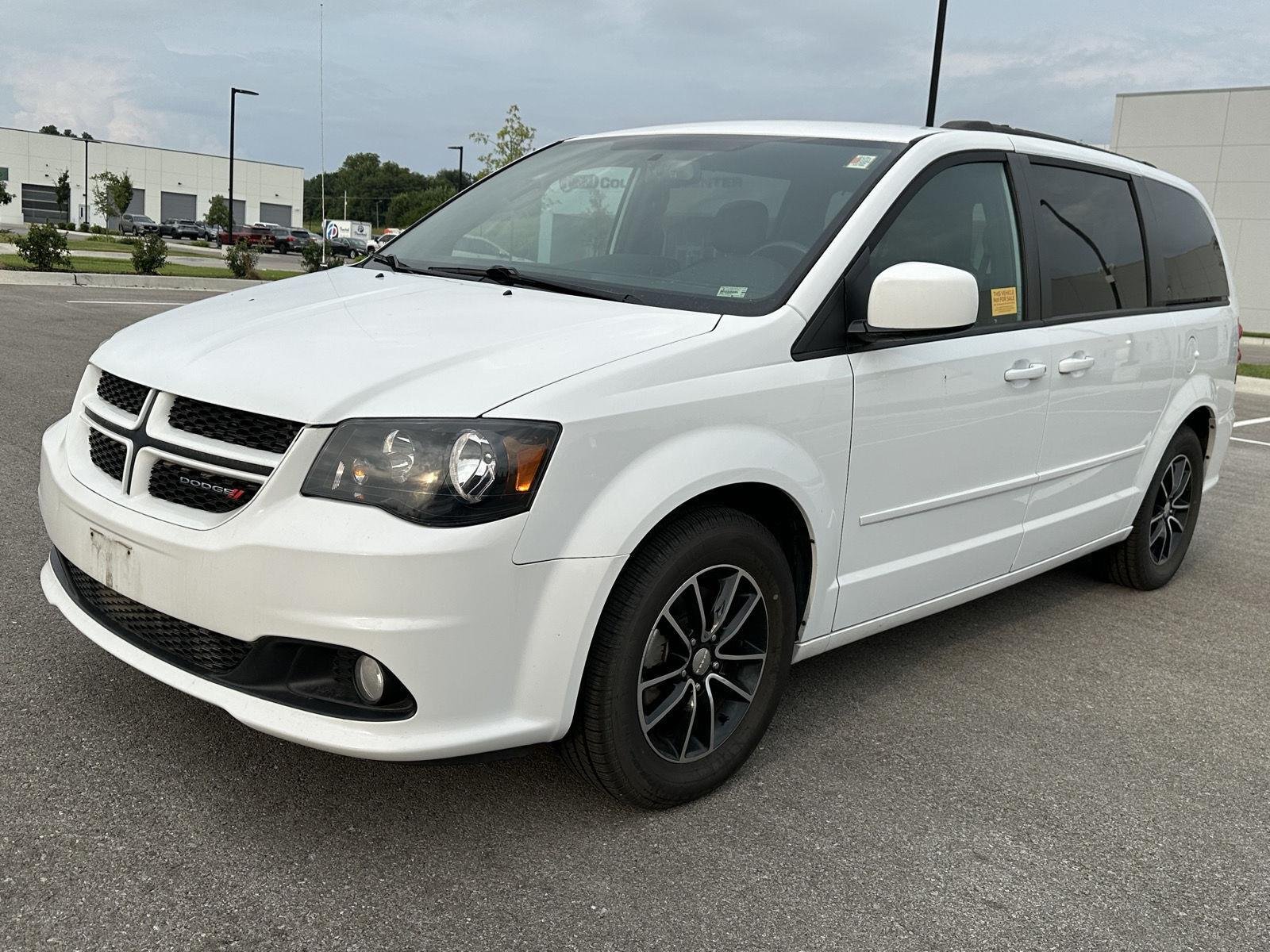 Used 2017 Dodge Grand Caravan GT with VIN 2C4RDGEGXHR731983 for sale in Kansas City