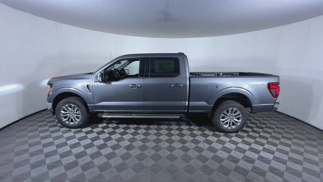 New 2026 Carbonized Gray Metallic Ford XLT image 5