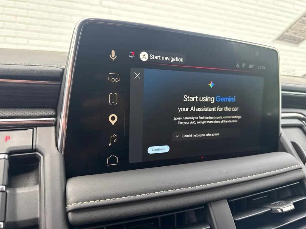 Used 2023 Midnight Blue Metallic GMC SLT image 32