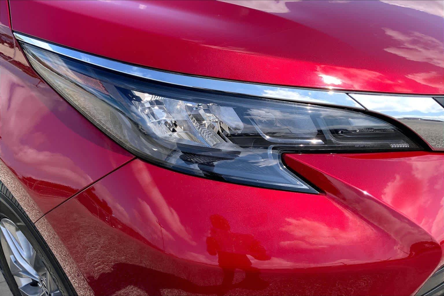 Used 2026 Ruby Flare Pearl Toyota XLE image 27