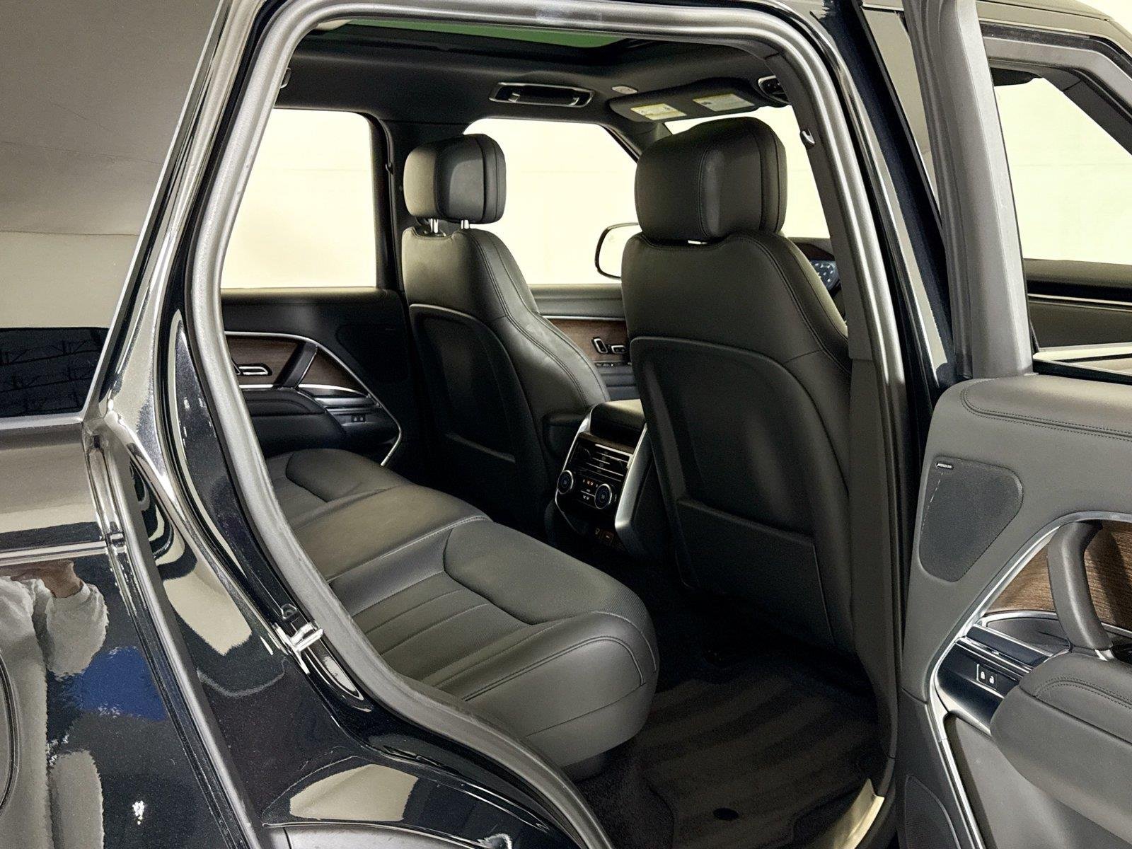 Used 2023 Santorini Black Metallic Land Rover SE image 30