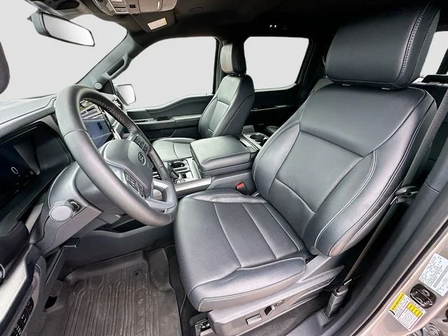 Used 2025 Silver Ford Lariat image 21