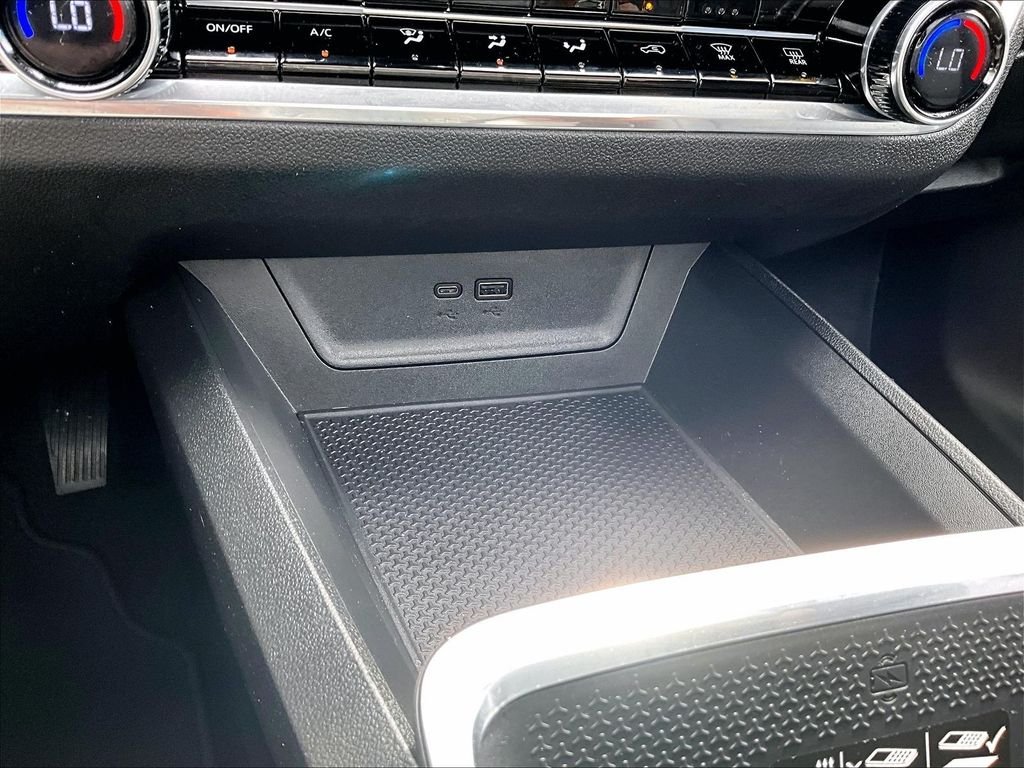 Used 2025 Gray Chevrolet LT image 27