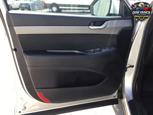 Used 2024 Silver Hyundai SEL image 10