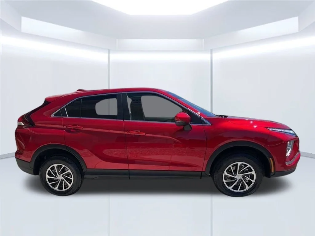 New 2026 Red Mitsubishi ES image 4