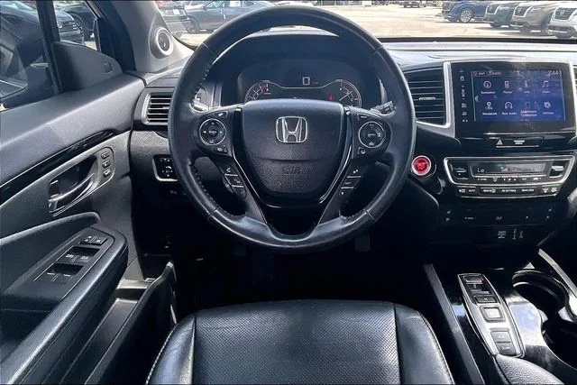 Used 2017 Modern Steel Metallic Honda Elite image 8