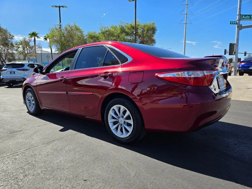 Used 2016 Ruby Flare Pearl Toyota XLE image 4