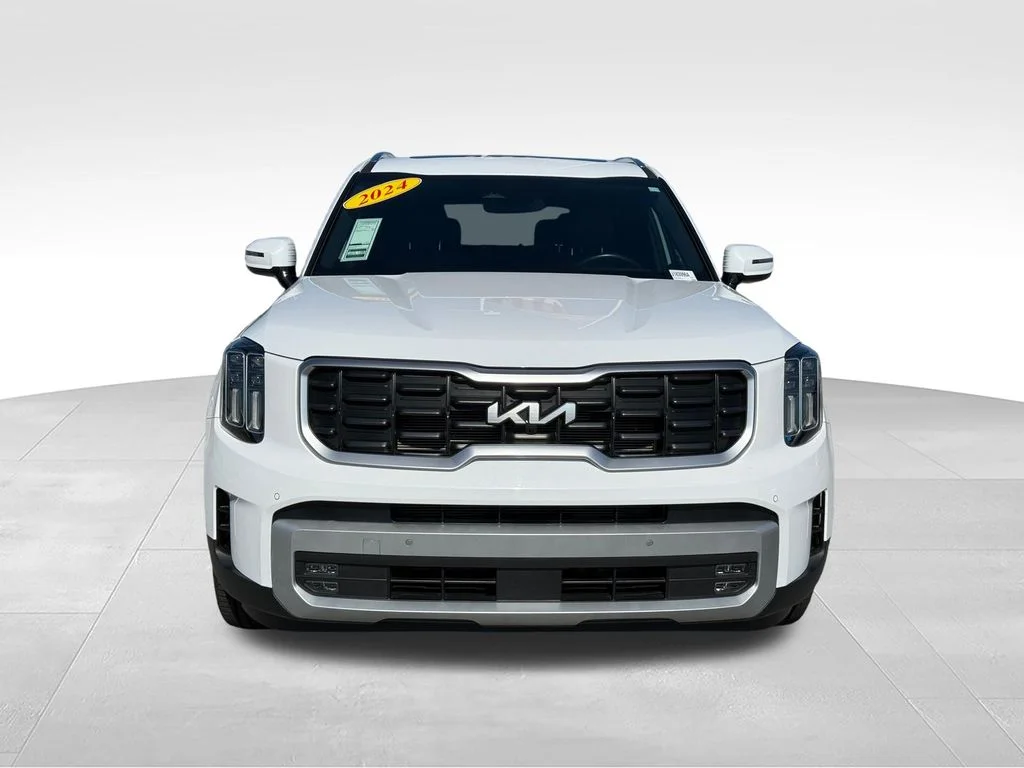 Used 2024 White Kia SX image 26