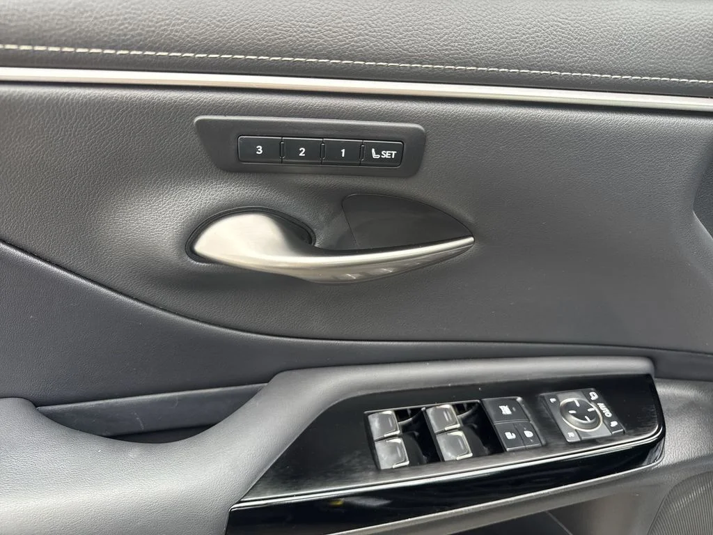 Used 2023 Black Lexus 250 image 15