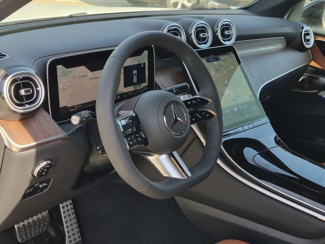 New 2026 Polar White Mercedes-Benz GLC 300 image 13