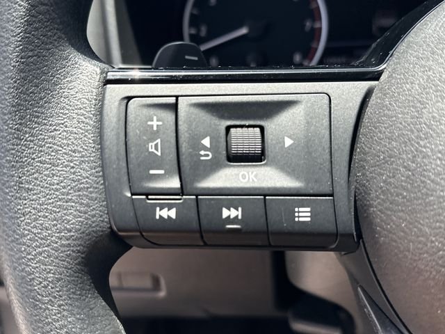 Used 2023 Gray Nissan SV image 22