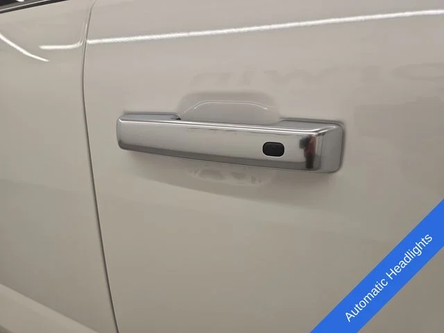 New 2026 Star White Metallic Tri-Coat Ford F-350® Platinum® image 8