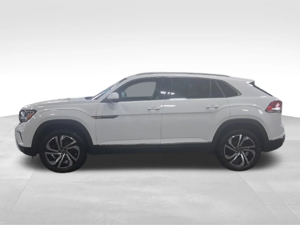 Used 2020 Pure White Volkswagen 3.6L V6 SEL Premium image 4
