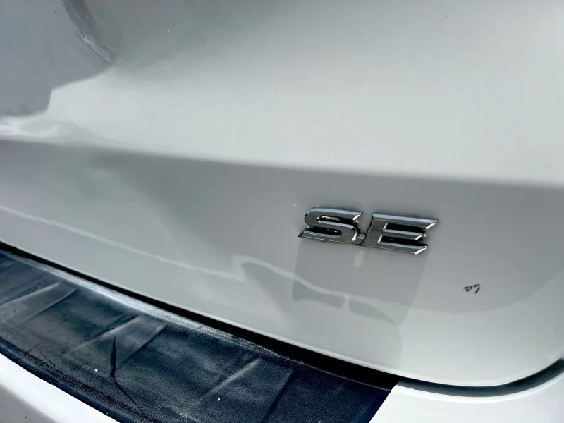 Used 2014 WHITE Toyota SE image 11