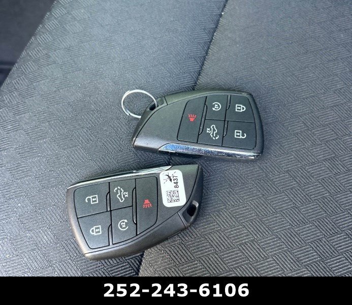 Used 2024 Summit White Chevrolet LT image 7