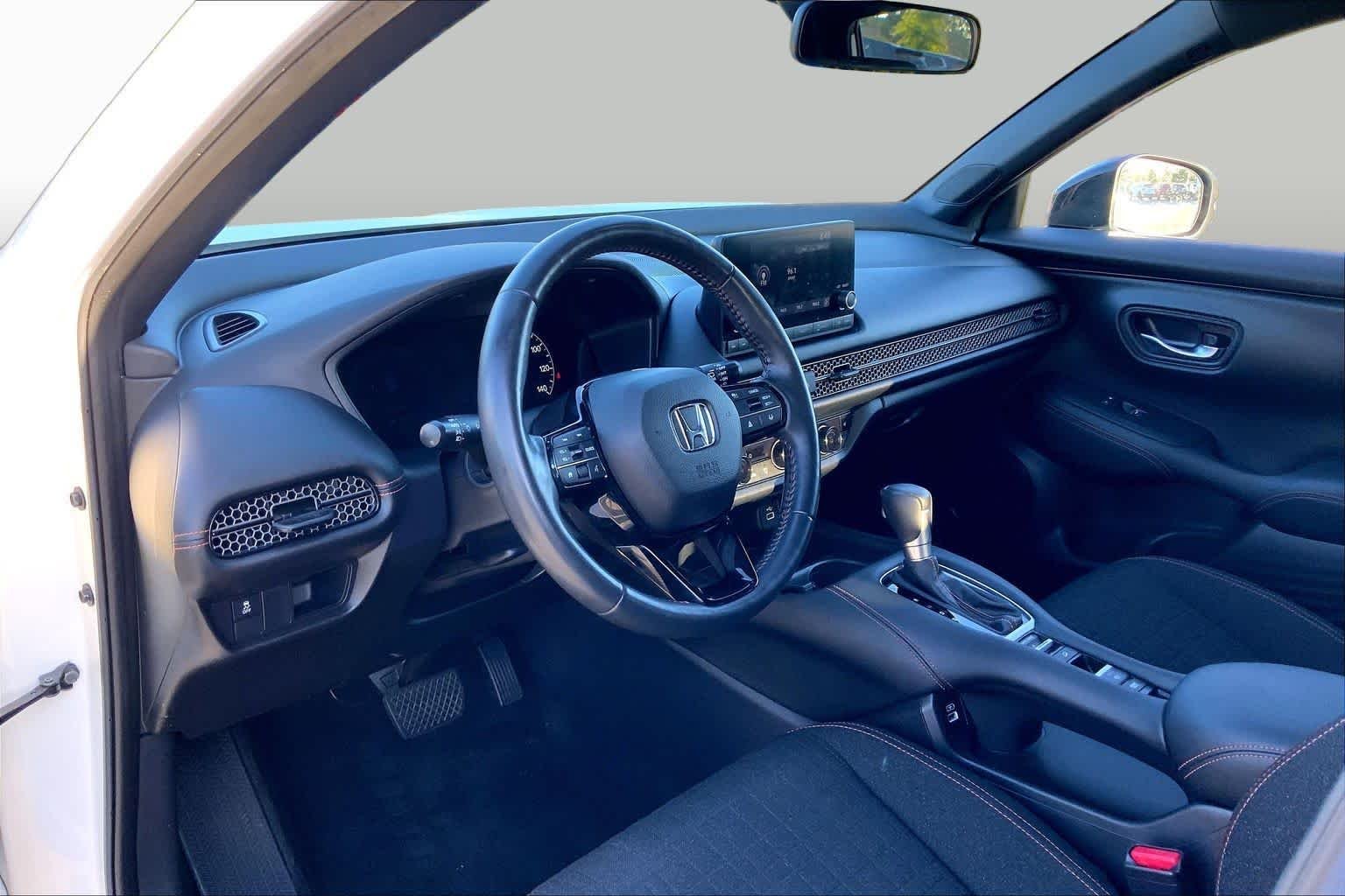 Used 2023 Platinum White Pearl Honda Sport image 17