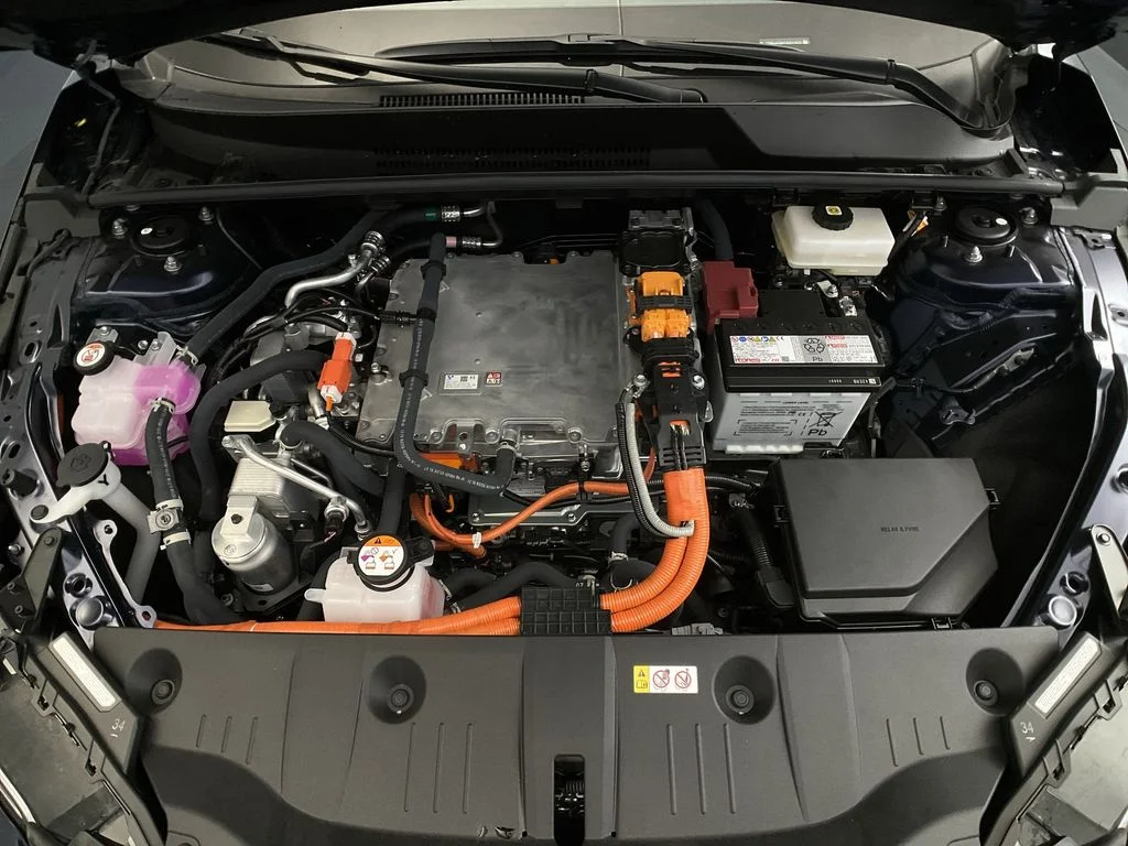 2026 Toyota bZ XLE - Photo 32