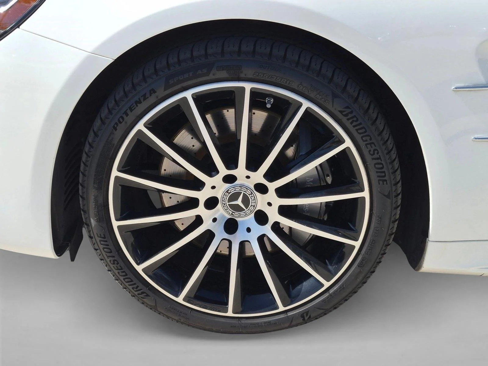 Used 2017 Polar White Mercedes-Benz SL 450 image 21