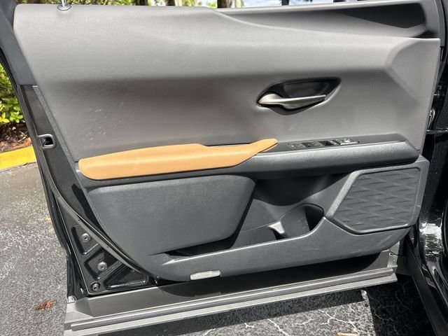 2025 Lexus UX Hybrid 300h Premium - Photo 13