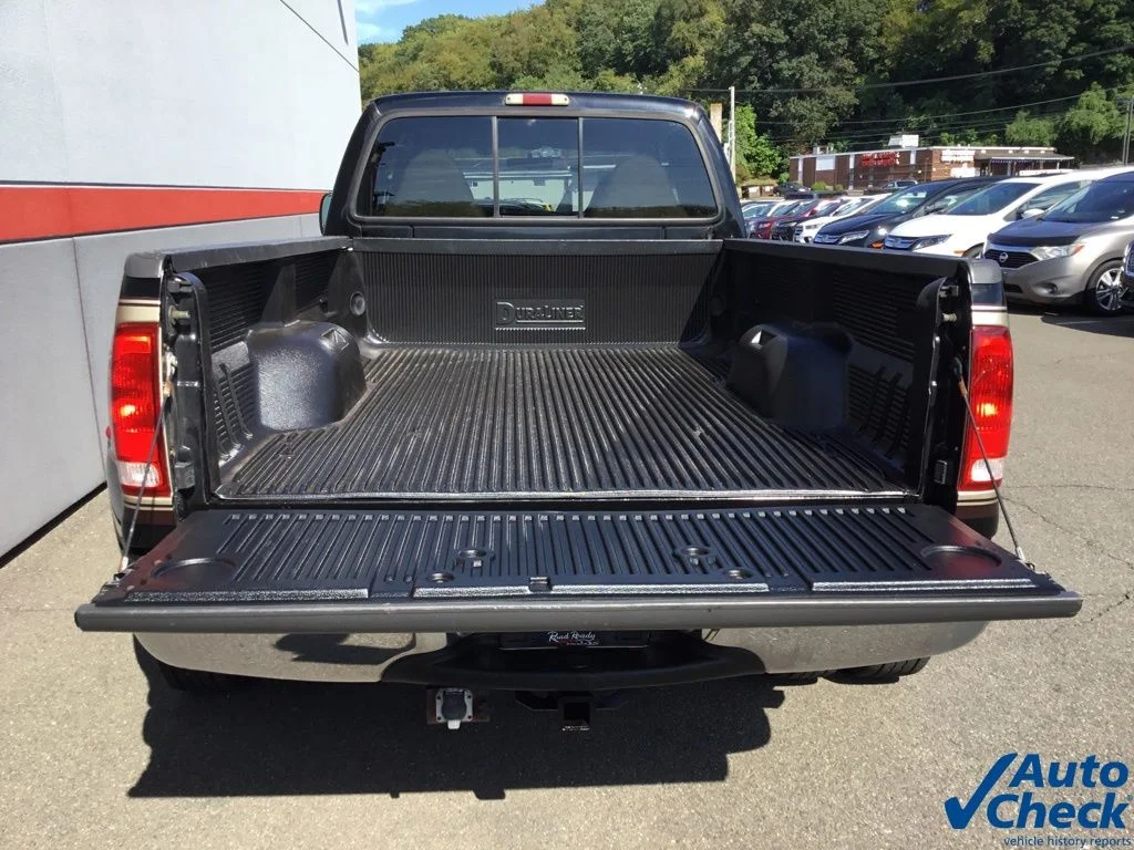 Used 2000 Black Ford Lariat image 12