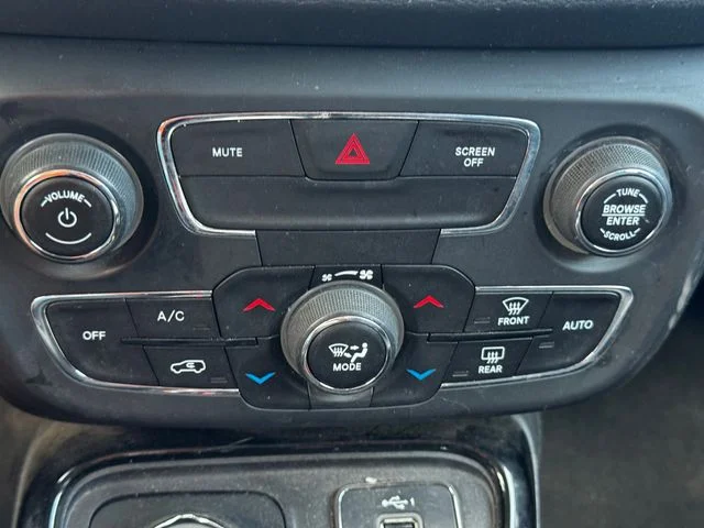 Certified Used 2019 Gray Jeep Limited image 34