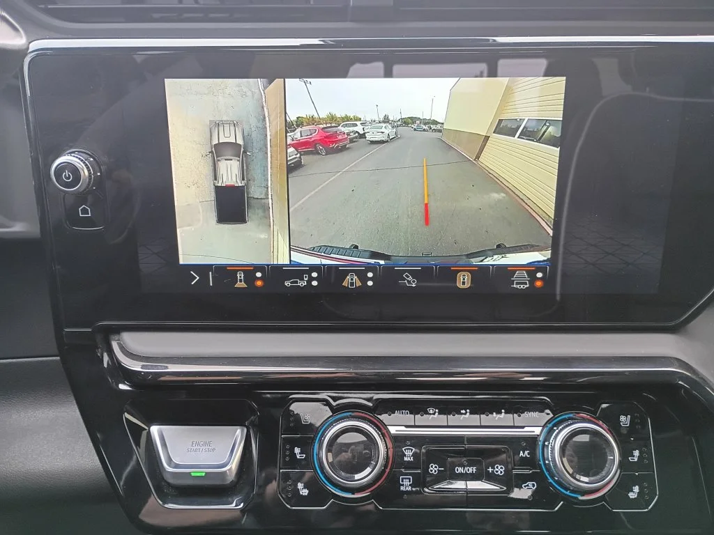 Used 2025 White GMC AT4X image 24