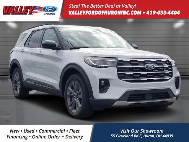New 2026 Space White Metallic Ford Active image 1