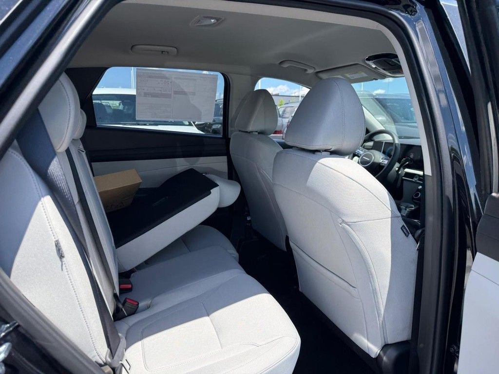 Used 2026 Black Hyundai SEL image 5
