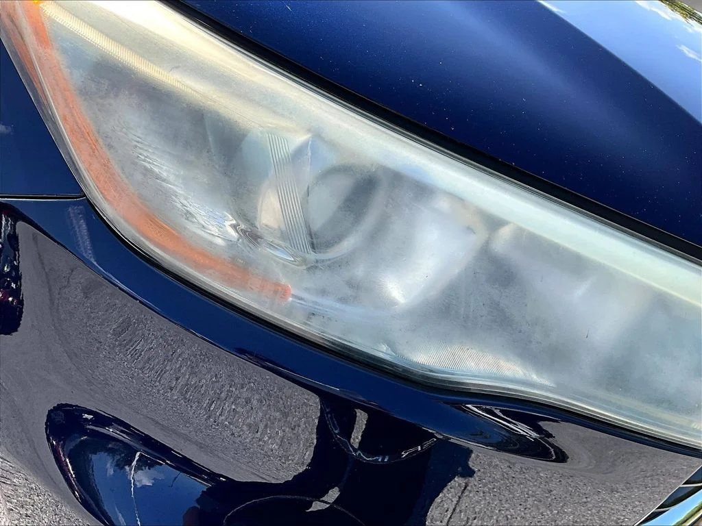 Used 2015 Blue Toyota LE image 34