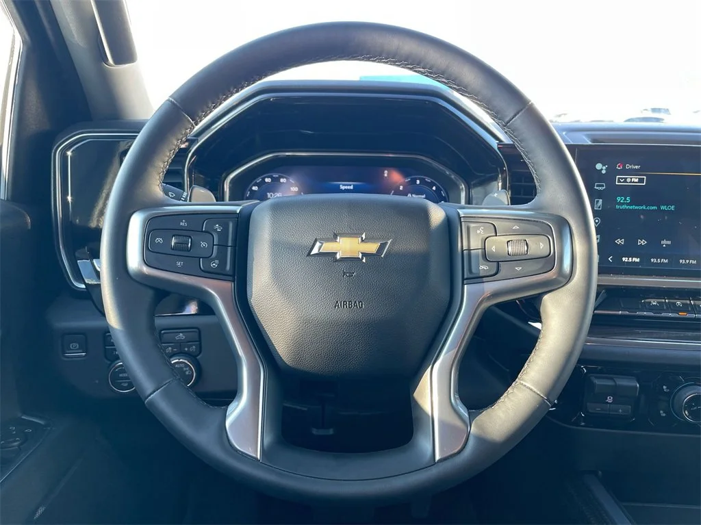 Used 2024 Summit White Chevrolet LT image 13