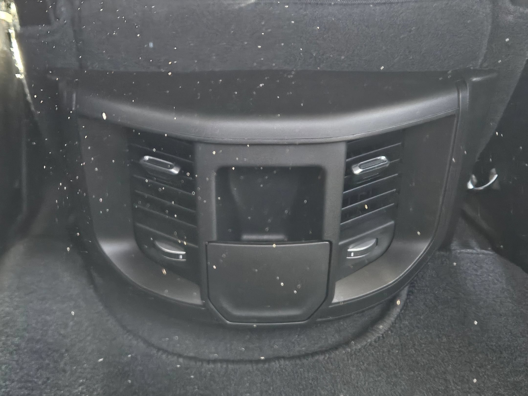 New 2026 Diamond Black Crystal Pearl-Coat Exterior Paint RAM Tradesman image 23