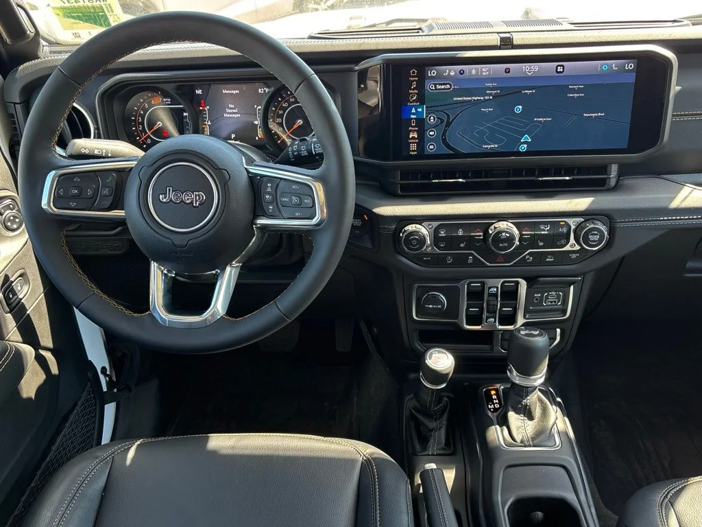 2025 Jeep Wrangler 4-Door Sahara - Photo 13