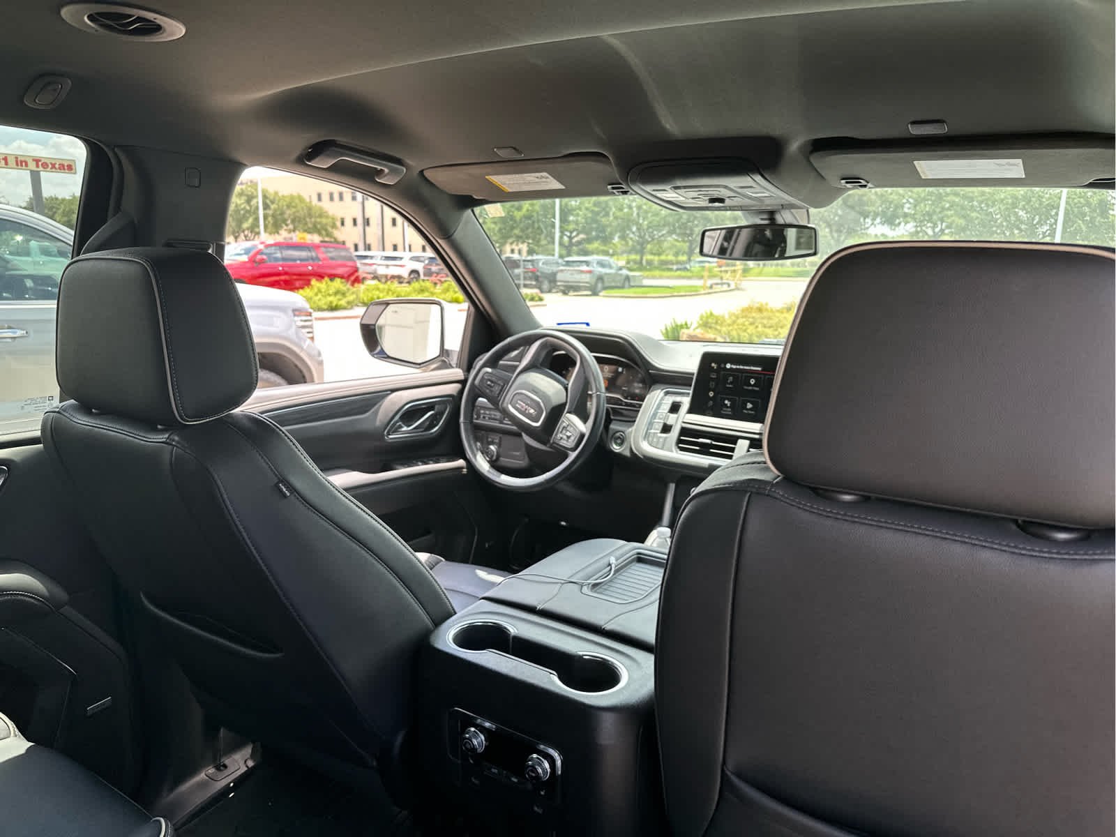 Used 2022 White Frost Tricoat GMC SLT image 10