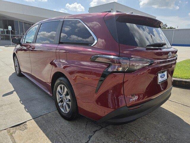 Used 2025 Ruby Flare Pearl Toyota LE image 3