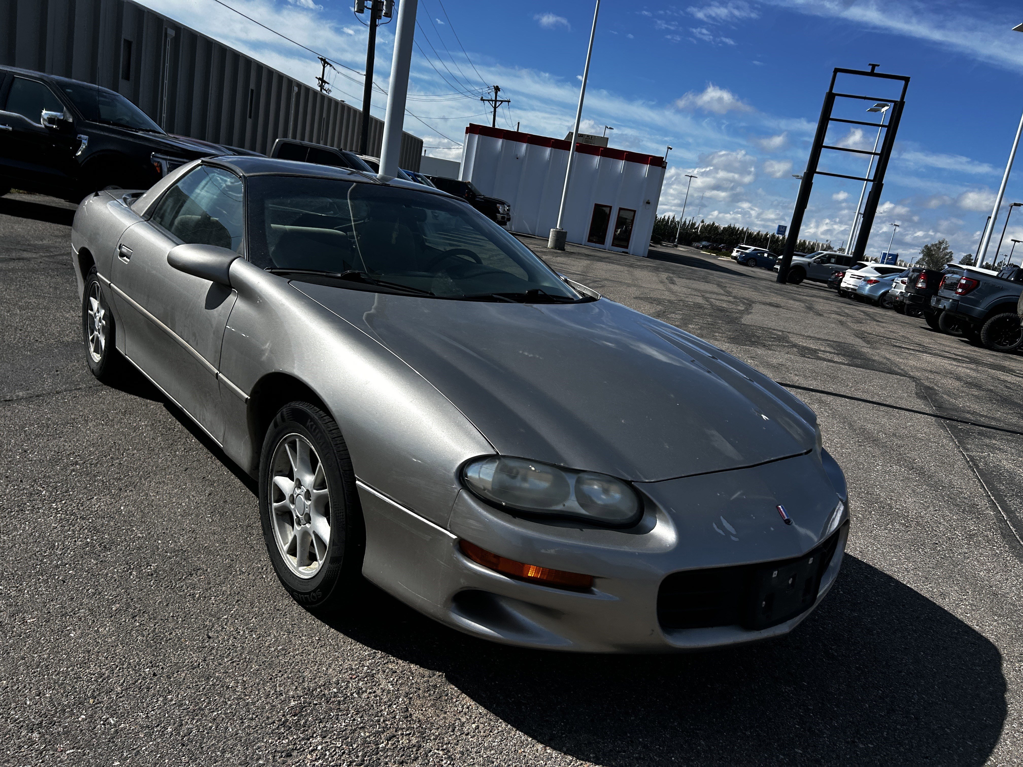 Used 2000 Light Pewter Metallic Chevrolet Base image 7