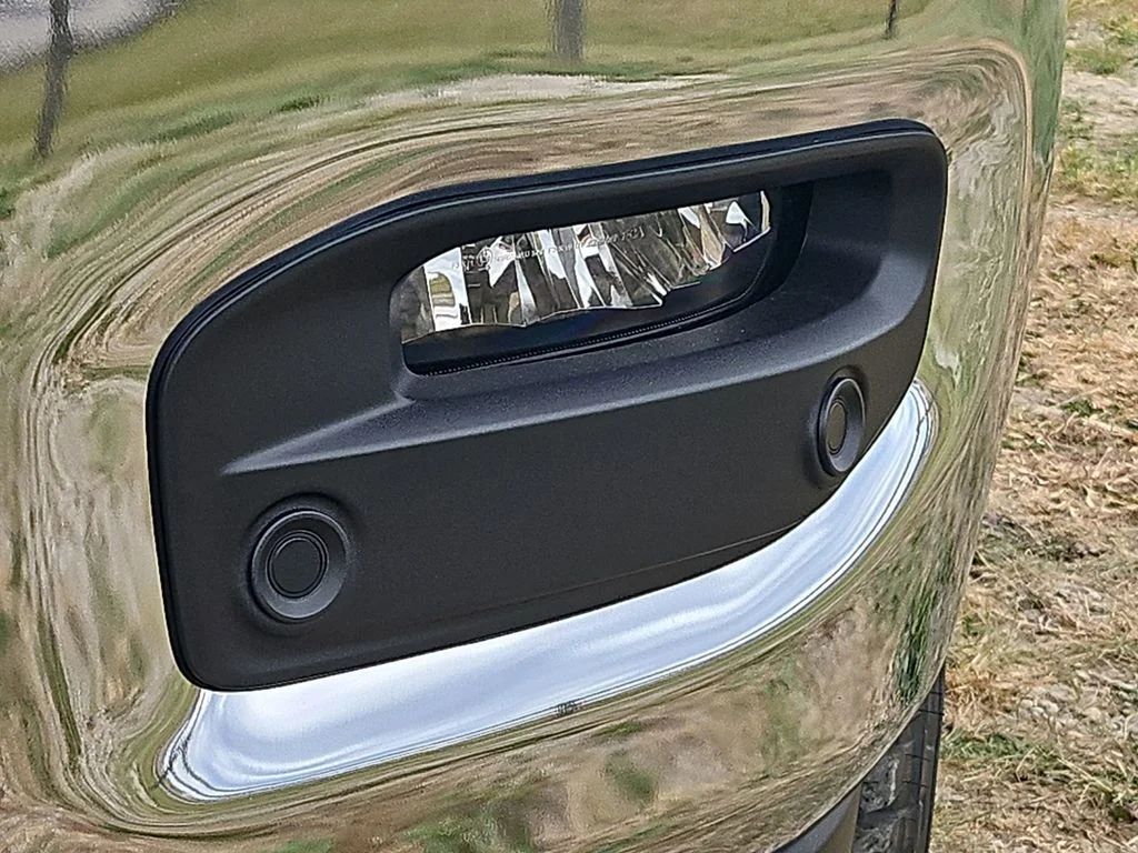 2026 RAM 3500 Laramie - Photo 19