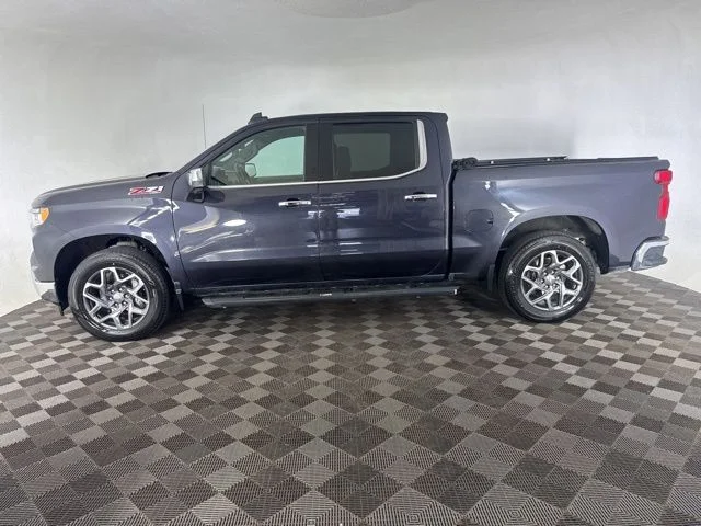 Used 2022 Gray Chevrolet LTZ image 9