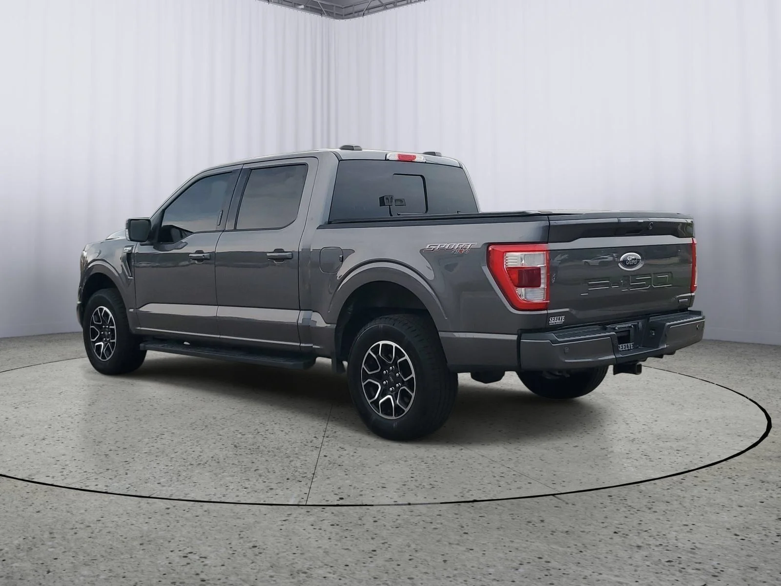 Used 2021 Gray Ford Lariat image 3