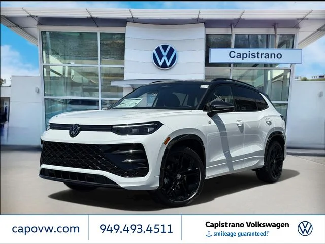 2026 Volkswagen Tiguan 2.0T SE R-Line Black's photo