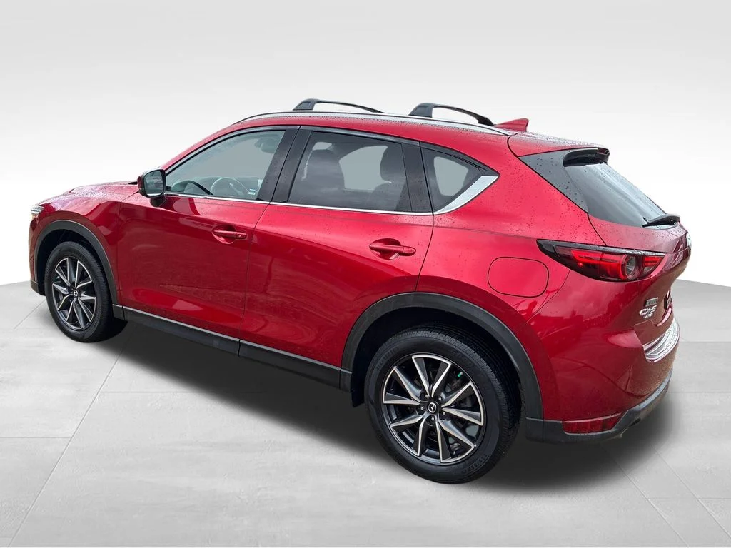 Used 2018 Red Mazda Grand Touring image 3