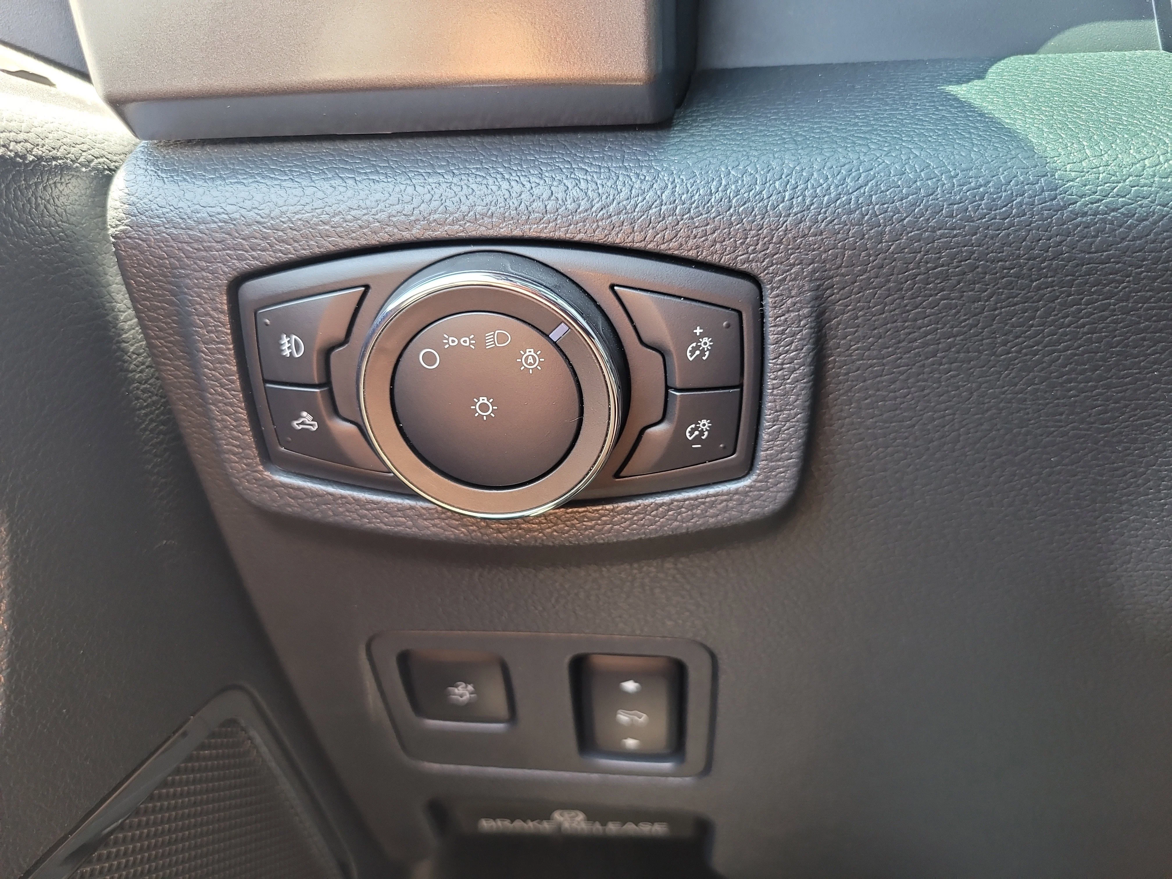Used 2022 Blue Metallic Ford Platinum image 31