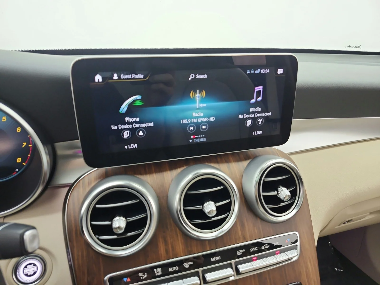 Certified Used 2022 Polar White Mercedes-Benz GLC 300 SUV image 10