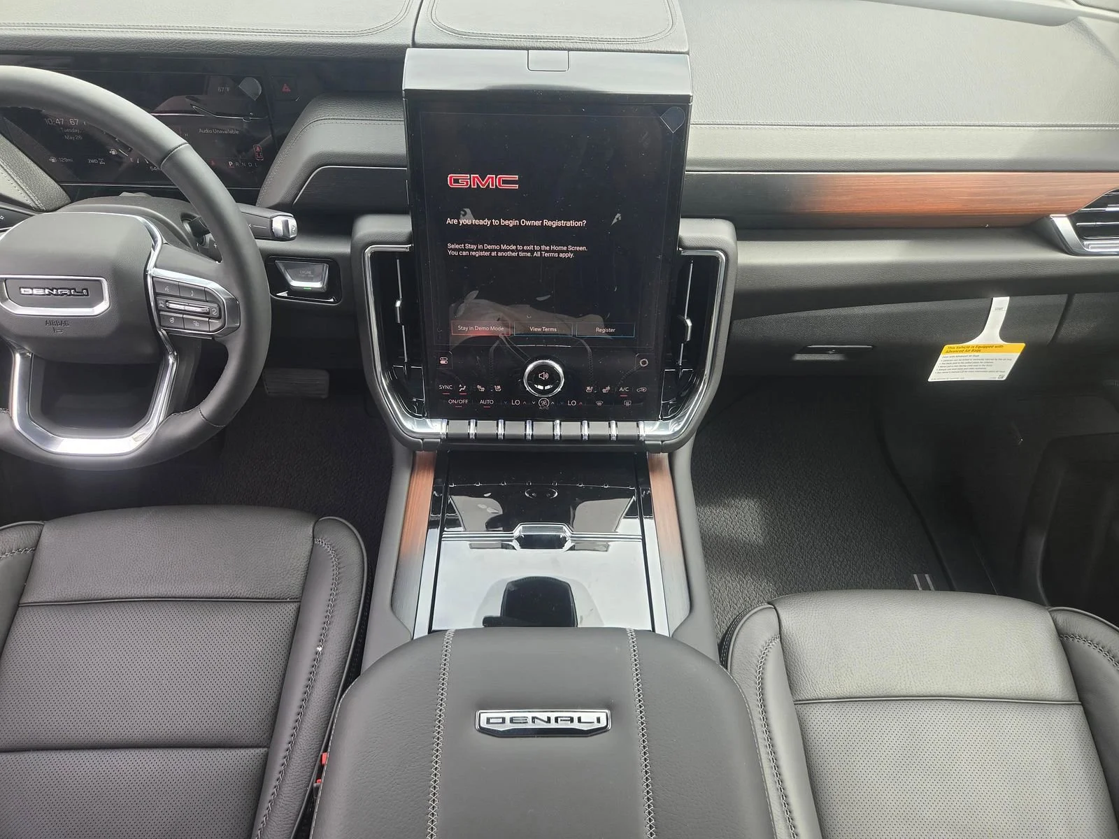 2026 GMC Yukon XL Denali - Photo 7