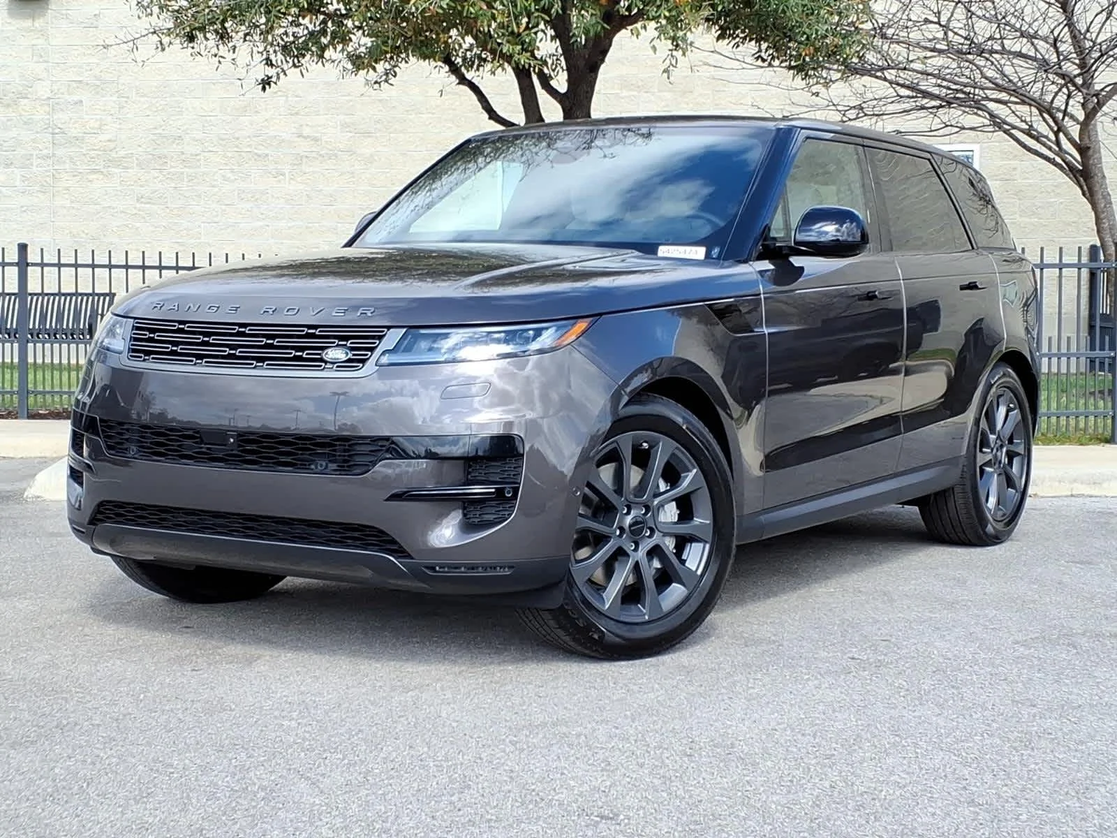 2026 Land Rover Range Rover Sport SE