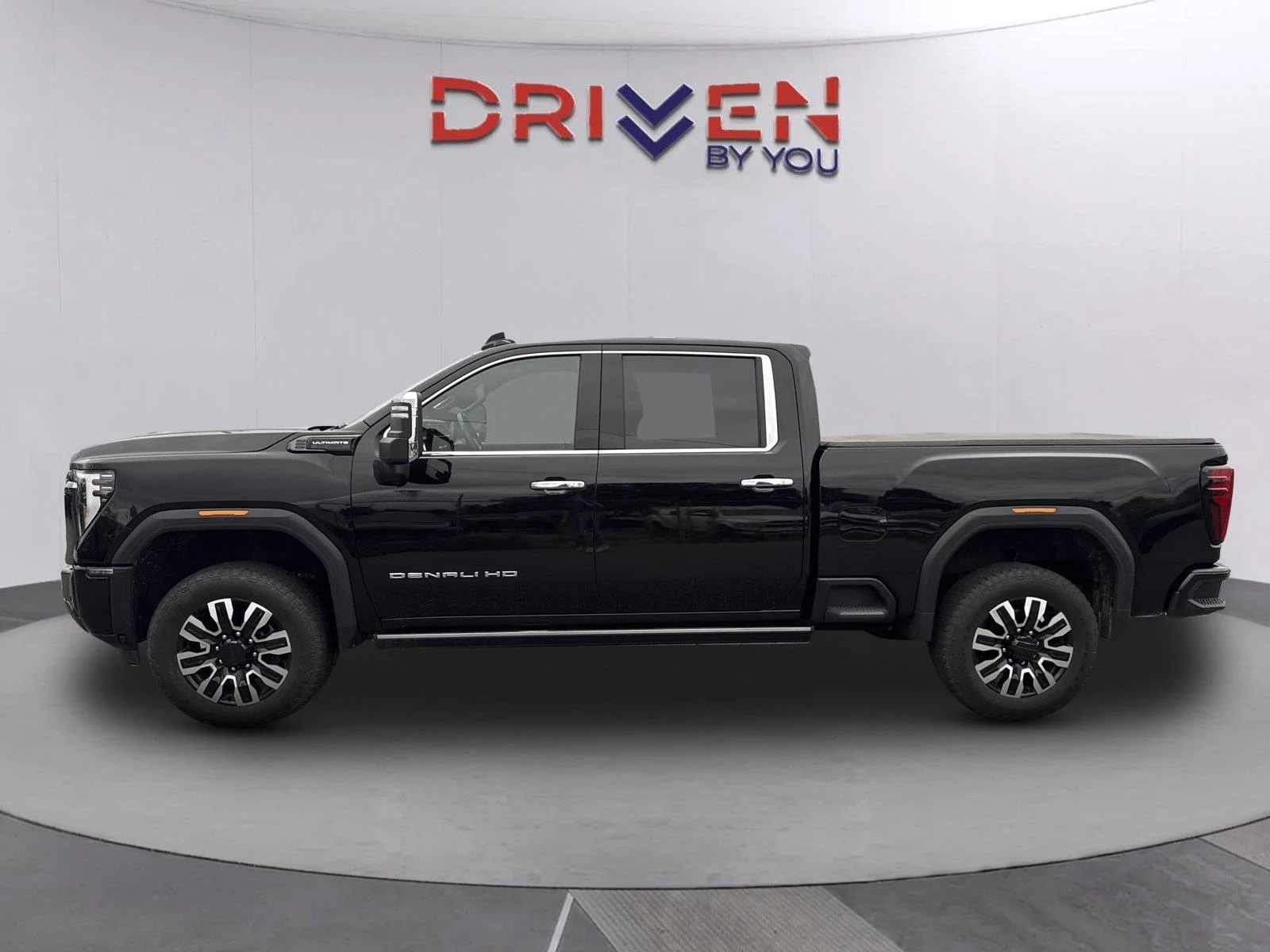 Used 2024 Onyx Black GMC Denali Ultimate image 7