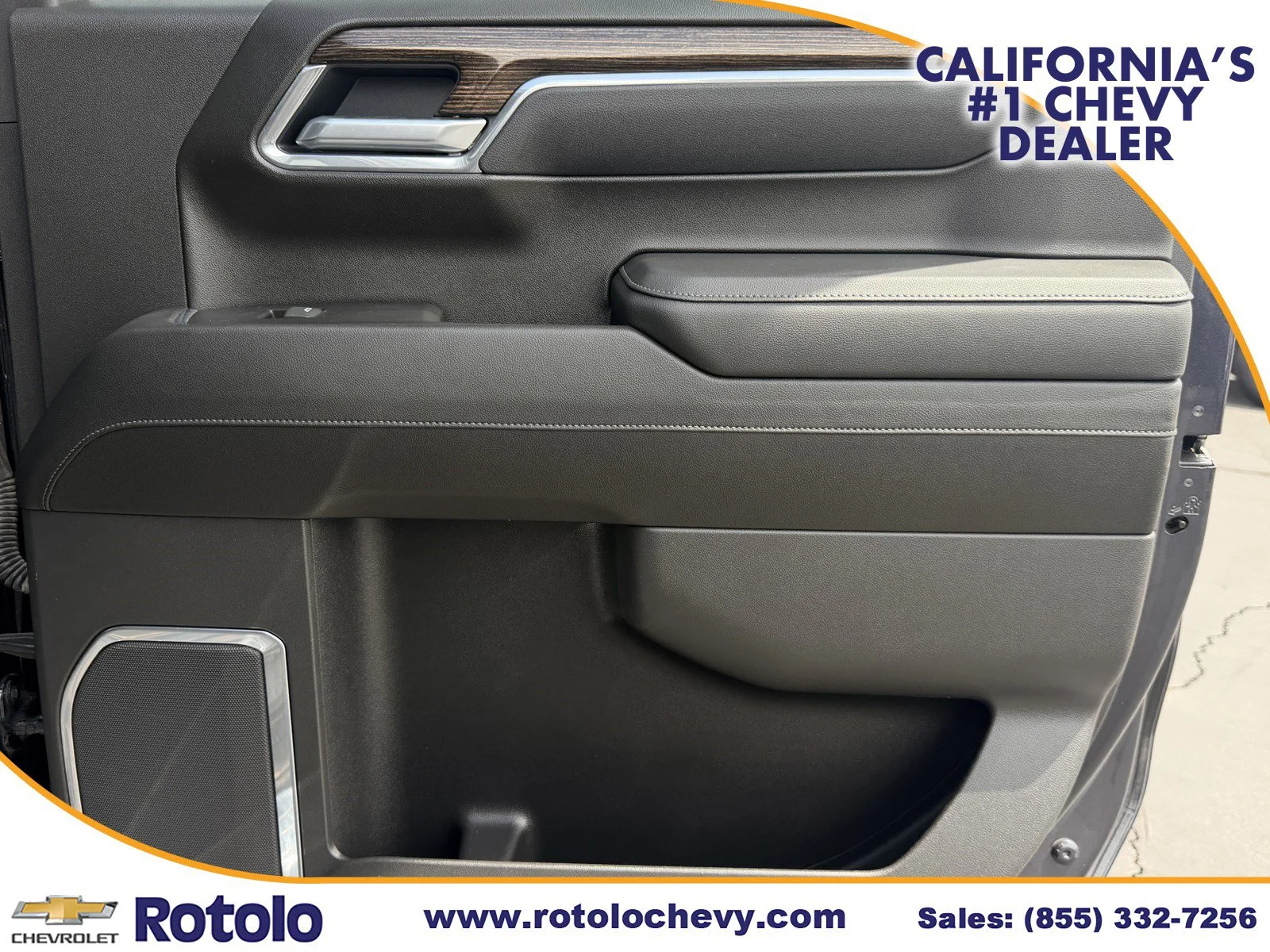 Used 2025 Titanium Rush Metallic GMC Elevation image 11